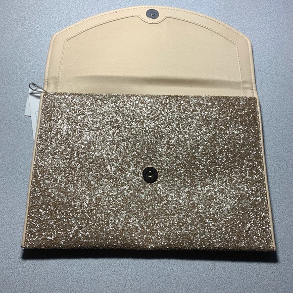 A New Day Clutch Purse - Picture 3 of 3